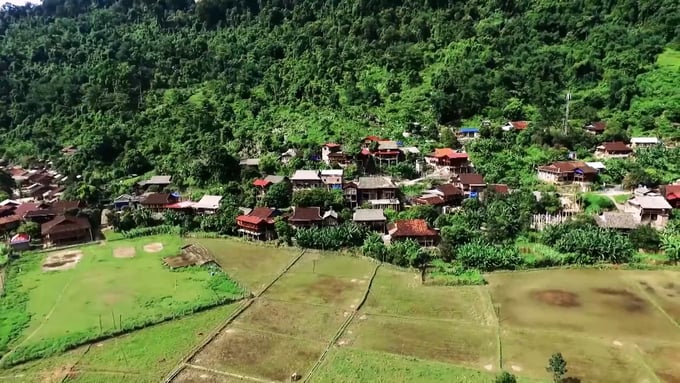 Developing cultural and experiential tourism associated with Ba Be Lake is the focus of tourism development in Bac Kan province in the coming time. Photo: Ngoc Tu.