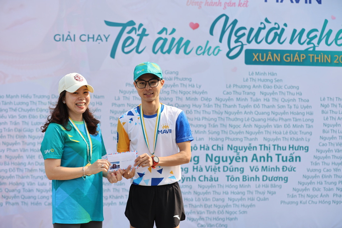 Ban Tổ chức trao giải Nhất cho vận động viên hoàn thành cự ly 10km sớm nhất.