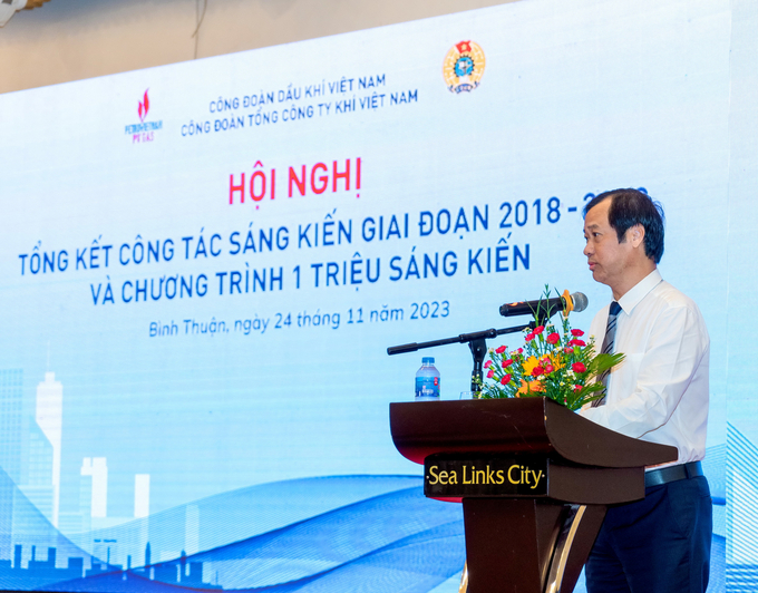 Ông Trần Xuân Thành, Chủ tịch Công đoàn PV GAS phát biểu khai mạc Hội nghị.
