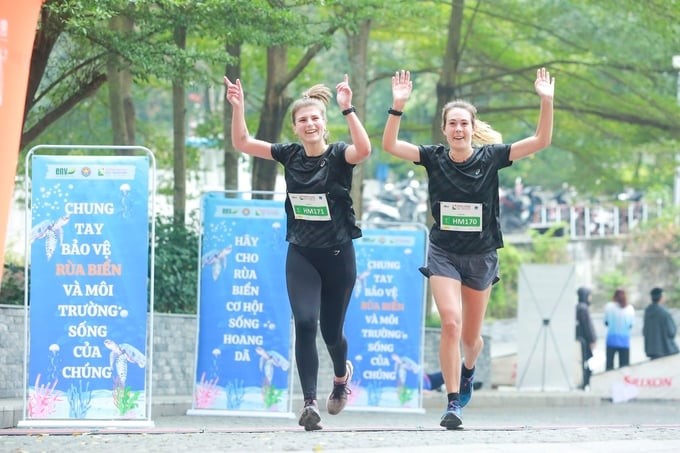 The event 'Run for Turtles' attracts the participation of international tourists. Photo: Quang Hung.