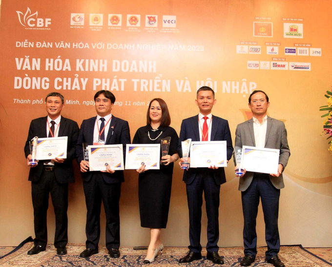 5 doanh nghiệp Tập đoàn Dầu khí Việt Nam được công nhận 'Doanh nghiệp đạt chuẩn văn hóa kinh doanh Việt Nam' năm 2023.