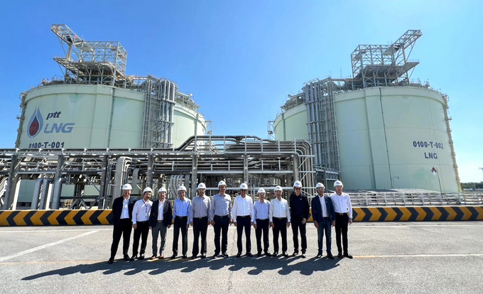 Tham quan thực tế tại hệ thống kho LNG của PTT hiện cung cấp nguồn khí tái hóa cho các nhà máy nhiệt điện khí của Thái Lan.