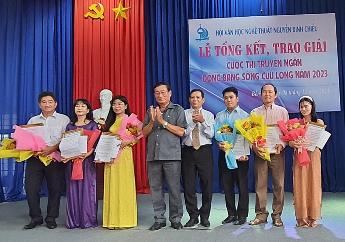 Nhiều tác giả trẻ đoạt giải khuyến khích cuộc thi Truyện ngắn đồng bằng sông Cửu Long 2023.