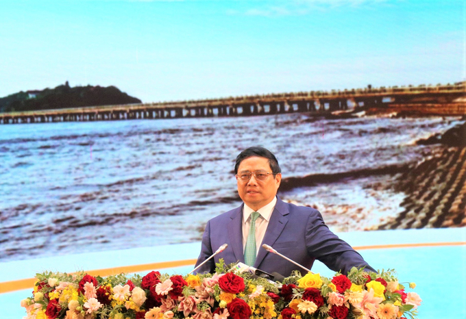 Thủ tướng Chính phủ Phạm Minh Chính phát biểu tại hội nghị công bố quy hoạch và xúc tiến đầu tư tại Cà Mau. Ảnh: TL.
