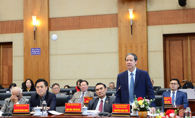 Bộ trưởng Giáo dục và Đào tạo Nguyễn Kim Sơn chia sẻ tại hội thảo.