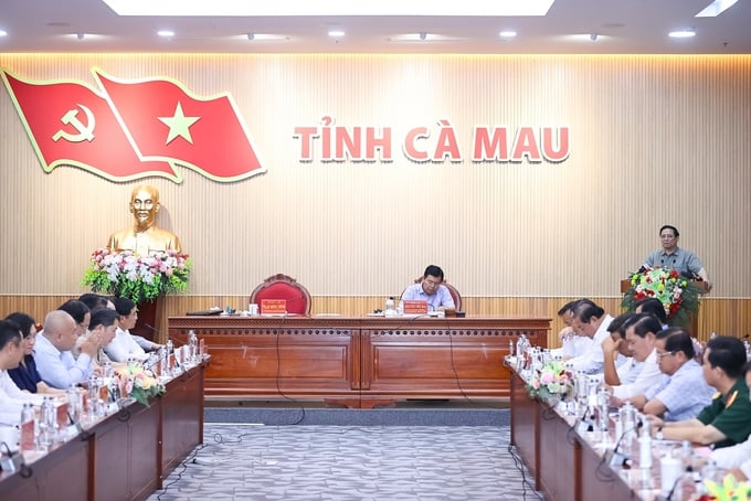 Thủ tướng Phạm Minh Chính làm việc với Ban Thường vụ Tỉnh ủy Cà Mau về tình hình thực hiện các nhiệm vụ phát triển kinh tế-xã hội. Ảnh: VGP.