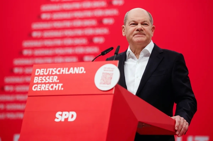 Thủ tướng Đức Olaf Scholz phát biểu tại cuộc họp của Đảng Dân chủ Xã hội (SPD) ở Berlin hôm 9/12. Ảnh: AFP.