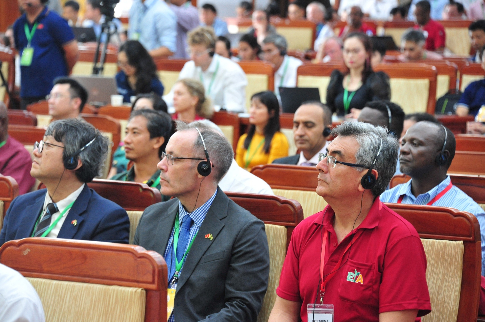 Rất đông các đại biểu quốc tế tham gia hội thảo.