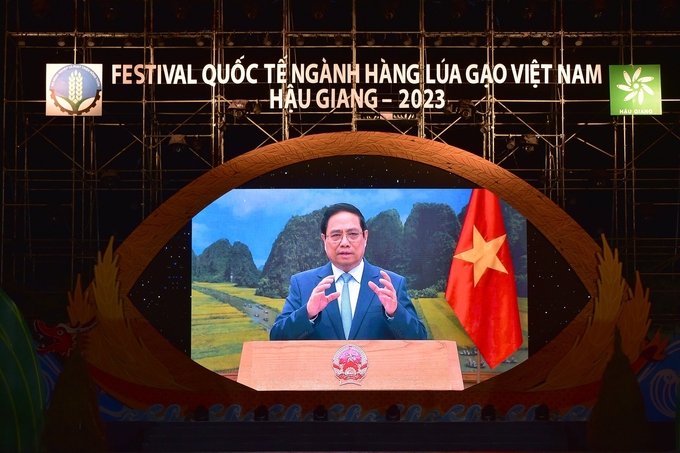 Dành sự quan tâm đặc biệt cho sự kiện Festival Quốc tế ngành hàng lúa gạo Việt Nam – Hậu Giang 2023, Thủ tướng Chính phủ Phạm Minh Chính dù bận rộn cũng gửi đến một thông điệp tại lễ khai mạc.