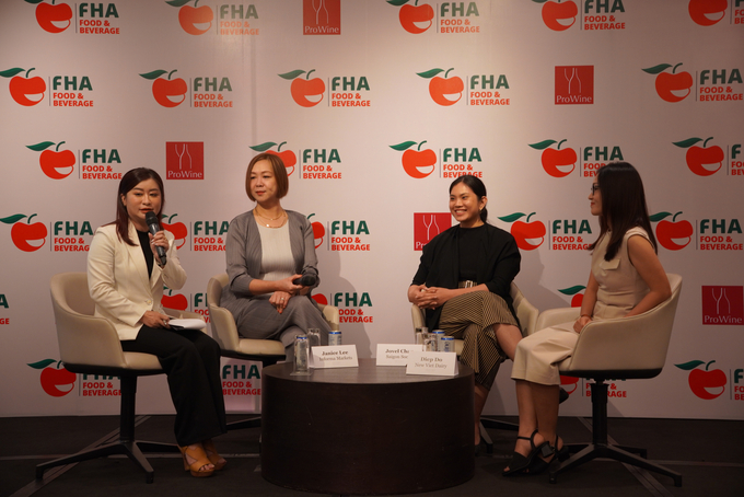 Buổi họp báo thông tin về Triển lãm FHA-Food & Beverage diễn ra tại Singapore tháng 4/2024. Ảnh: Nguyễn Thủy.