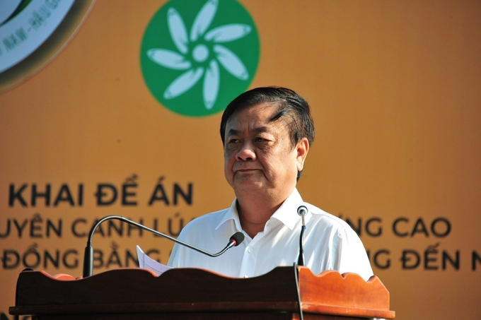 Bộ trưởng Bộ NN-PTNT Lê Minh Hoan phát động triển khai thực hiện Đề án 1 triệu ha vùng chuyên canh lúa chất lượng cao.