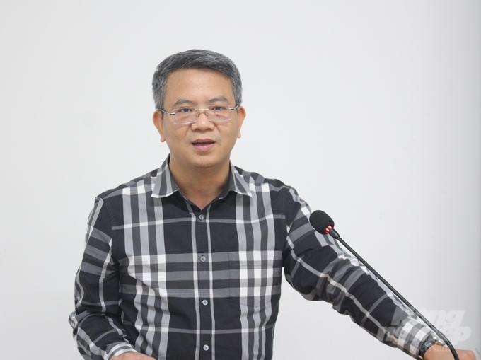 Ông Nguyễn Hồng Thái, Phó Tổng Giám đốc Bảo hiểm Agribank chia sẻ về chương trình khuyến mại tri ân khách hàng '16 năm đồng hành – Dành trọn vẹn an tâm'. Ảnh: Trung Quân.