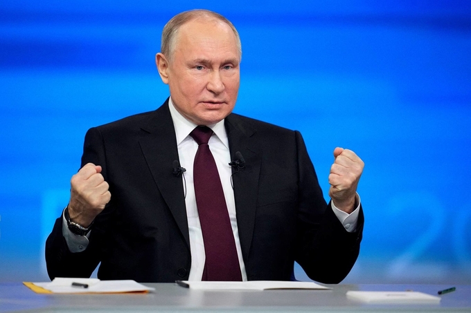 Tổng thống Nga Vladimir Putin tại cuộc họp báo tổng kết năm 2023. Ảnh: Reuters.