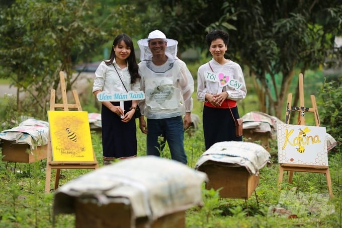 Nghề nuôi ong tại xã Yên Nhân đang giúp nhiều bà con có thu nhập ổn định. Ảnh: Quốc Toản.