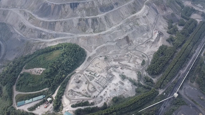 Dự án của Công ty Thiên Nam nằm ở chân bãi thải Đông Cao Sơn do Công ty than Cọc Sáu quản lý. Ảnh: Vũ Cường