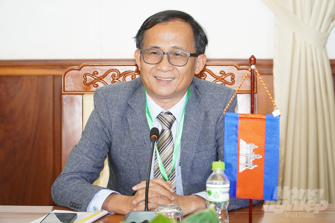 Ông Yang Saingkoma, Quốc vụ khanh Bộ Nông Lâm Ngư nghiệp Campuchia, bày tỏ ấn tượng với sự kiện Festival Quốc tế ngành hàng lúa gạo Việt Nam – Hậu Giang 2023. Ảnh: Kim Anh.