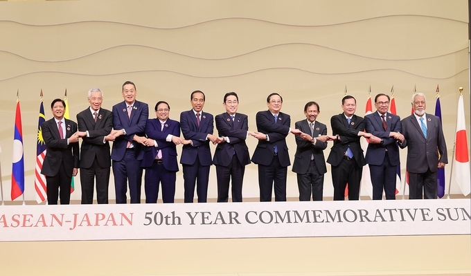 Hội nghị cấp cao kỷ niệm 50 năm quan hệ ASEAN-Nhật Bản là dịp để lãnh đạo cấp cao hai bên cùng kiểm điểm thành quả hợp tác, từ đó đề ra định hướng phát triển quan hệ trong giai đoạn mới. Ảnh: VGP.