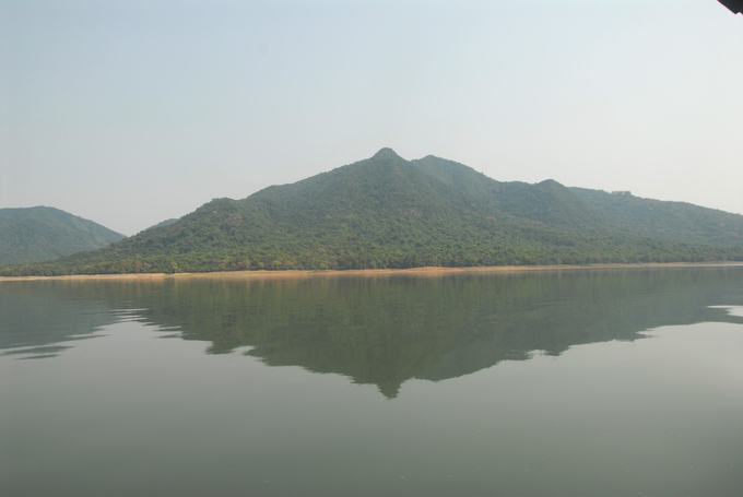 Hồ Núi Một ở xã Nhơn Tân (thị xã An Nhơn, Bình Định) hiện đã tích được hơn 81 triệu/110 triệu m3. Ảnh: V.Đ.T.