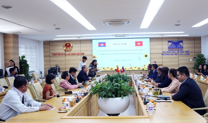 Buổi gặp gỡ giữa hai đơn vị giáo dục đại học Việt Nam và Campuchia.