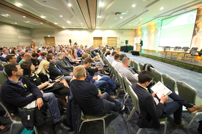 Một phiên hội nghị EPP được tổ chức tại Ireland năm 2016.