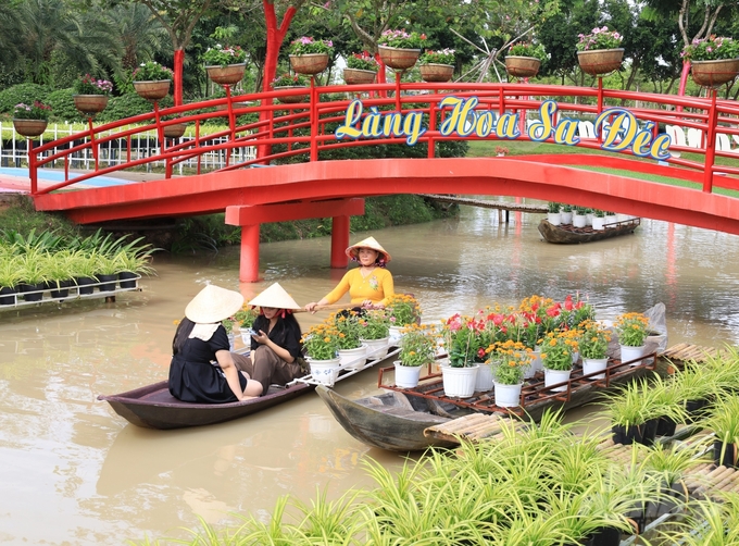 Theo ông Huỳnh Minh Tuấn, Phó Chủ tịch UBND tỉnh Đồng Tháp, đây là lần đầu tiên địa phương tổ chức Festival hoa - kiểng Sa Đéc với mong muốn phát huy truyền thống của làng hoa hơn 100 năm tuổi cũng như tôn vinh giá trị văn hóa, con người Sa Đéc. Nghề trồng hoa kiểng ở Sa Đéc cũng chính là nét đặc trưng của người dân Đồng Tháp, khi mỗi người nông dân đều tâm huyết với nghề như là một nghệ nhân nhằm tạo nên giá trị riêng cho Đồng Tháp. 