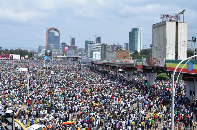 Những người ủng hộ Thủ tướng Abiy Ahmed đổ về Quảng trường Meskel ở thủ đô Addis Ababa của Ethiopia hồi tháng 6/2018. Ảnh: AFP.