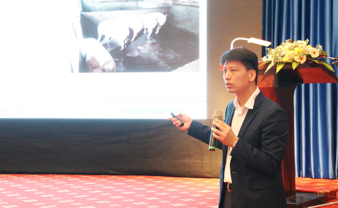 Ông Nguyễn Văn Điệp, Tổng Giám đốc Công ty Cổ phần AVAC Việt Nam trình bày về vacxin AVAC ASF LIVE. Ảnh: Quang Yên.