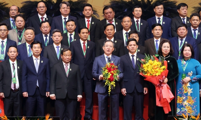 Ban Chấp hành Trung ương Hội Nông dân Việt Nam khoá VIII gồm 111 người. 