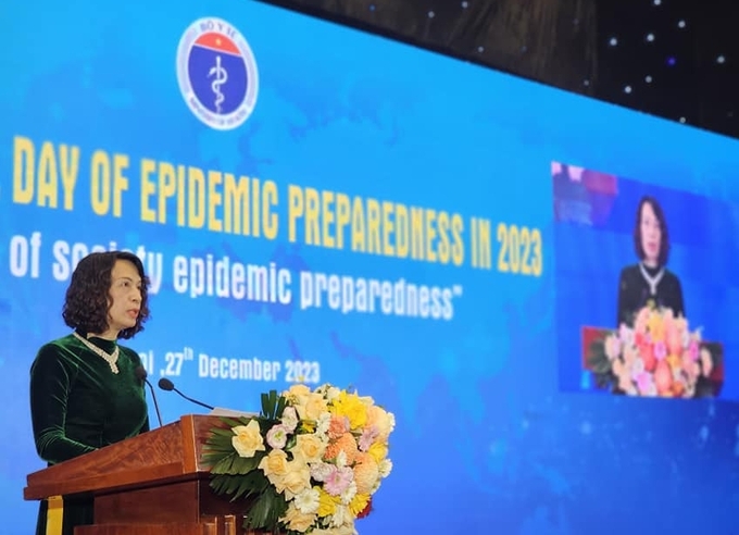 Thứ trưởng Bộ Y tế Nguyễn Thị Liên Hương phát biểu tại lễ mít tinh hưởng ứng ngày 'Quốc tế phòng, chống dịch bệnh năm 2023' diễn ra sáng 27/12.
