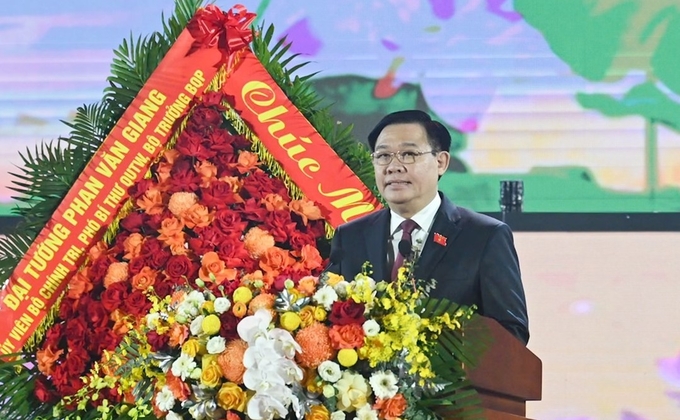 Chủ tịch Quốc hội Vương Đình Huệ phát biểu tại Lễ kỷ niệm 60 năm ngày Bác Hồ về thăm tỉnh Thái Nguyên. Ảnh: Lê Tuyết.