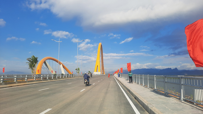 Cầu Cửa Lục 3 là một trong những công trình có ý nghĩa quan trọng trong việc phát triển kinh tế - xã hội của tỉnh Quảng Ninh. Ảnh: Nguyễn Thành.