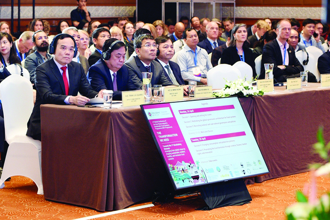 Phó Thủ tướng Trần Lưu Quang, Bộ trưởng Bộ NN-PTNT Lê Minh Hoan tại Hội nghị Lương thực Thực phẩm toàn cầu lần thứ 4.