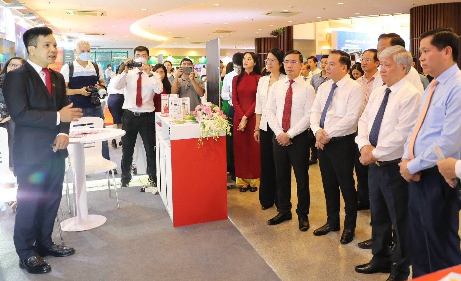 Agribank góp phần vào thúc đẩy sản xuất, tiêu dùng hàng Việt Nam chất lượng cao.