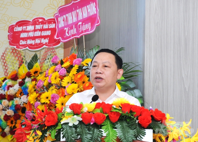Giám đốc Sở NN-PTNT tỉnh Kiên Giang Lê Hữu Toàn nêu ra 4 vấn đề mà ngành nông nghiệp thực hiện chưa tốt cần có giải pháp khắc phục. Ảnh: Trung Chánh.