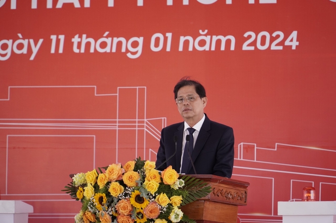 Ông Nguyễn Tấn Tuân, Chủ tịch UBND tỉnh Khánh Hòa phát biểu tại lễ khởi công. Ảnh: PC.