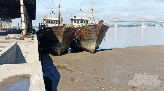 Thực trạng bồi lắng cảng cá Cửa Hội - Xuân Phổ, huyện Nghi Xuân đang ngày càng nghiêm trọng. Ảnh: Thanh Nga.
