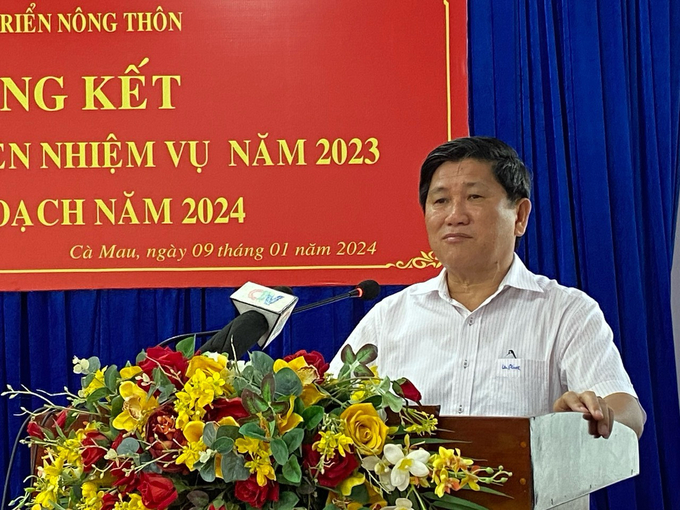 Ông Lê Văn Sử, Phó Chủ tịch UBND tỉnh Cà Mau, dự và phát biểu chỉ đạo tại Hội nghị ngành nông nghiệp tỉnh ngày 9/1/2024. Ảnh: Trọng Linh.