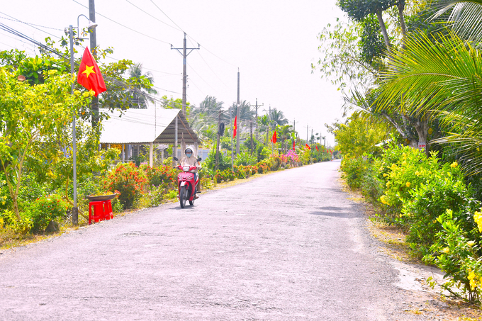 Giao thông thuận tiện tại xã nông thôn mới nâng cao Tân An Hội, huyện Mang Thít. Ảnh: Minh Đảm.