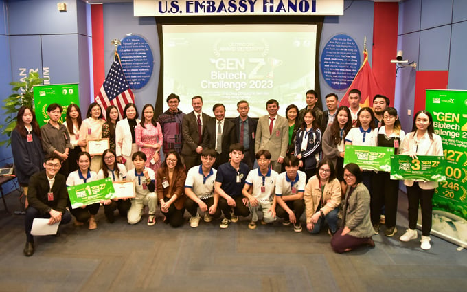 The 'GenZ Biotechnology Challenge 2023' final round took place at the US Embassy in Hanoi on the afternoon of January 17. Photo: Quynh Chi.