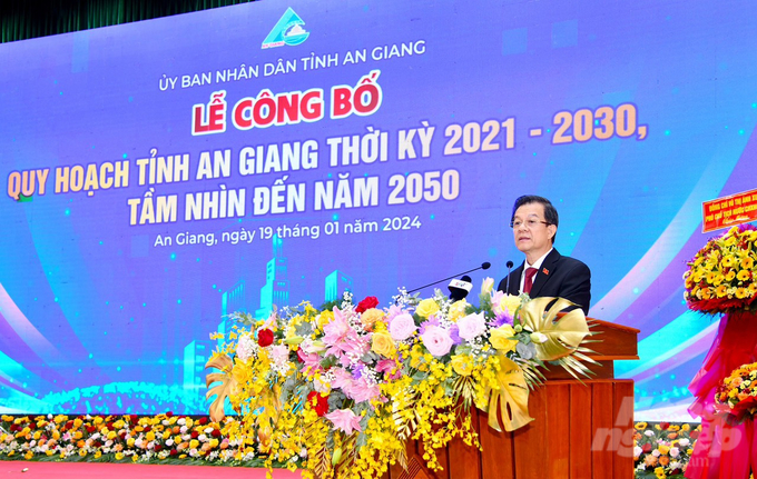 Bí thư Tỉnh ủy An Giang Lê Hồng Quang phát biểu tại lễ công bố Quy hoạch tỉnh An Giang thời kỳ 2021 - 2030, tầm nhìn đến năm 2050. Ảnh: Lê Hoàng Vũ.