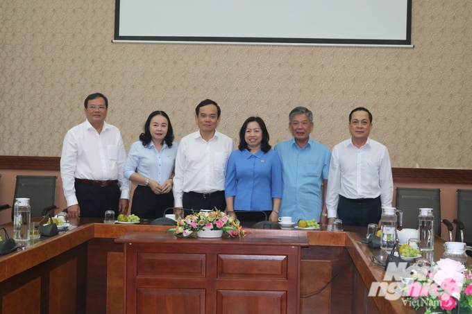 Phó Thủ tướng Trần Lưu Quang đánh giá cao công tác giảm nghèo của Trà Vinh trong thời gian qua. Ảnh: CTV.