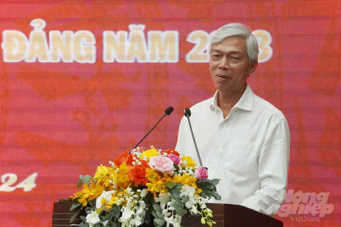 Phó Chủ tịch UBND TP.HCM Võ Văn Hoan phát biểu chỉ đạo hội nghị. Ảnh: Nguyễn Thủy.