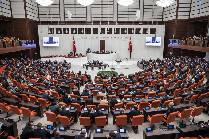 Toàn cảnh phiên họp của Quốc hội Thổ Nhĩ Kỳ phê chuẩn đơn xin gia nhập NATO của Thụy Điển, tại Ankara hôm 23/1. Ảnh: Anadolu.