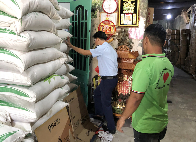Đội Quản lý thị trường số 19, Cục Quản lý thị trường TP.HCM phát hiện và tạm giữ gần 7 tấn đường cát nhập lậu từ Campuchia. Ảnh: QLTT.
