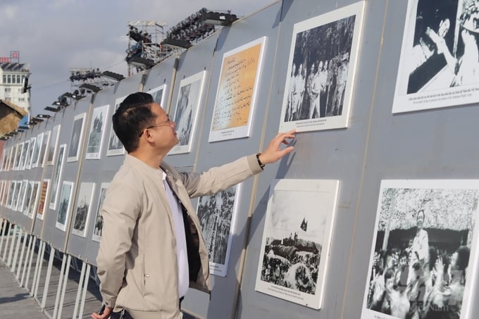Tư liệu lịch sử về chiến dịch Điện Biên Phủ được trưng bày tại tuần văn hóa du lịch Điện Biên - Thanh Hóa.