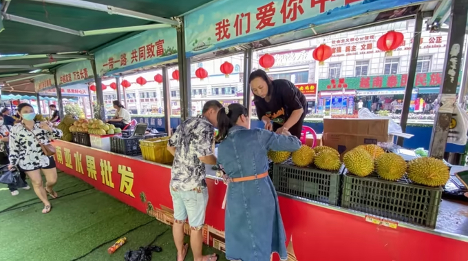 Durian is now the most popular imported fruit in China, with billions of US dollars in sales a year. Photo: Bob Wang