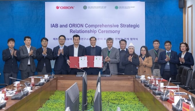 Lễ ký kết thỏa thuận hợp tác chiến lược toàn diện giữa Viện Sinh học Nông nghiệp với Orion Vina. Ảnh: HT.