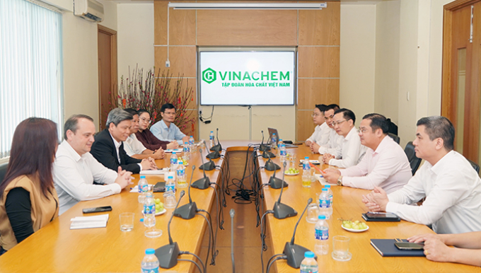 Lãnh đạo Tập đoàn Hóa chất Việt Nam và Công ty PGG Chemical Corporation (Brazil) bàn hợp tác xuất khẩu phân bón. 