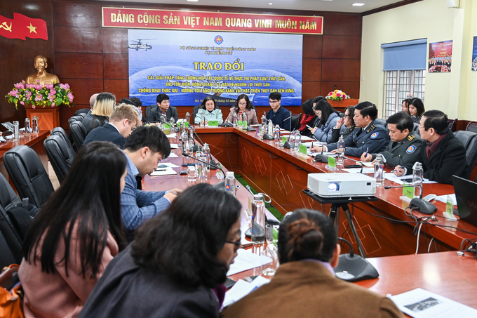 Discussion session between the Department of Fisheries Inspection (Ministry of Agriculture and Rural Development) and international partners on sustainable fisheries development on January 30. Photo: Quynh Chi.