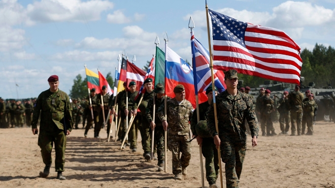 Binh sĩ từ các quốc gia thành viên NATO tập trận ở Lithuania, hồi năm 2015. Ảnh: AP.